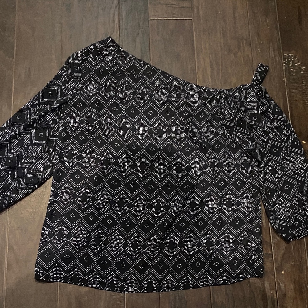 Banana Republic off the shoulder top